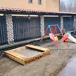 Gæstehus бащин дом
