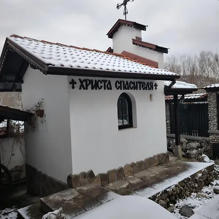 бащин дом Aprilci