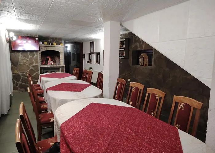 бащин дом 게스트하우스 아프릴치